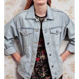 NWOT URBAN OUTFITTERS BDG OVERSIZED DENIM JACKET